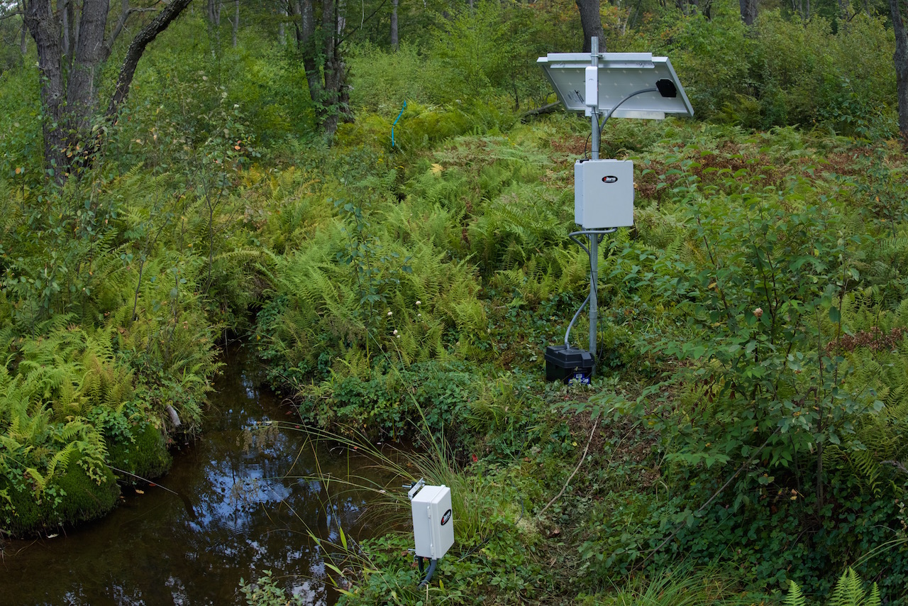 戶外在線水質(zhì)監(jiān)測設(shè)備 戶外在線水質(zhì)監(jiān)測設(shè)備